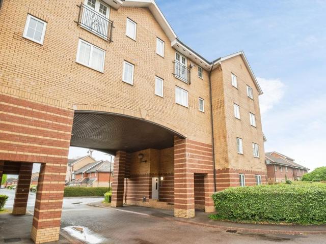 Flat for sale in Cardiff International Sports Village, Falcon Lodge