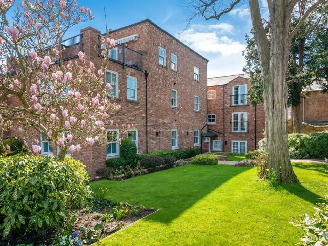 Flat for sale in Stratford-upon-Avon, Alderminster