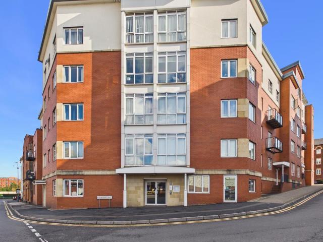Flat for sale in Park Central, Birmingham