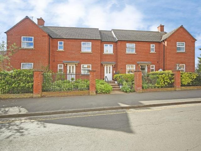Flat for sale in Stratford-upon-Avon, Alderminster