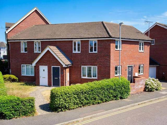 Flat for sale in Burgh St Peter, Norfolk