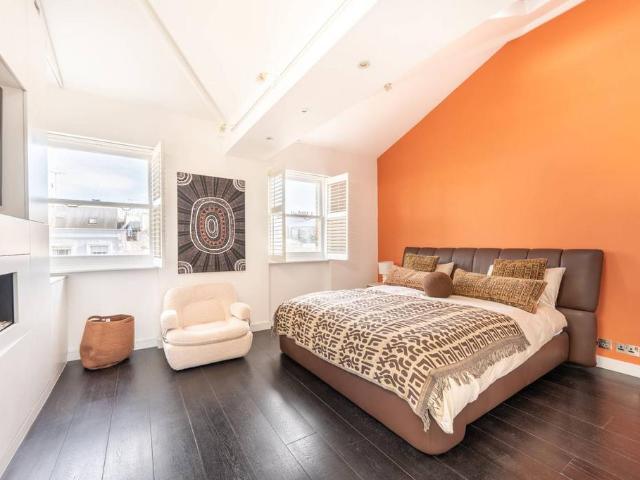 Flat for sale in Notting Hill, Greater London