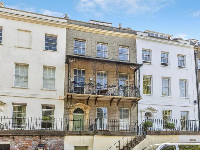 Flat for sale in Spike Island, Feckenham