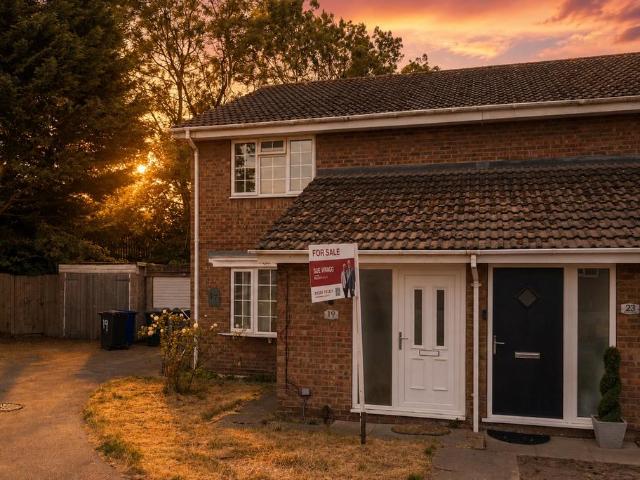 Flat for sale in Rossington, South Yorkshire