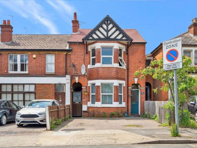 Flat for sale in Northwood, Greater London