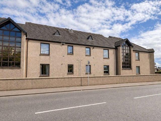 Flat for sale in Elgin, Scotland