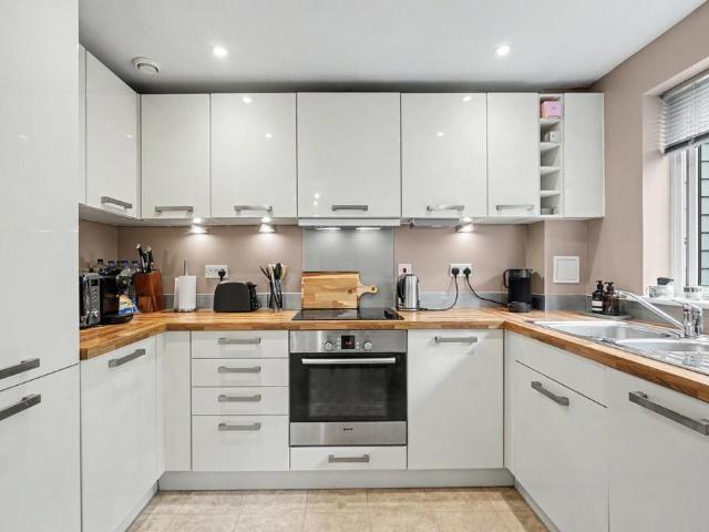 Flat for sale in Snodland, Bourne Vale