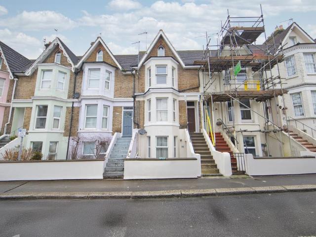Flat for sale in Tower Hamlets, Ash