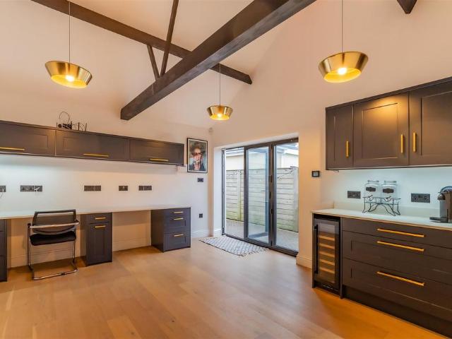 Flat for sale in Penylan, Falcon Lodge