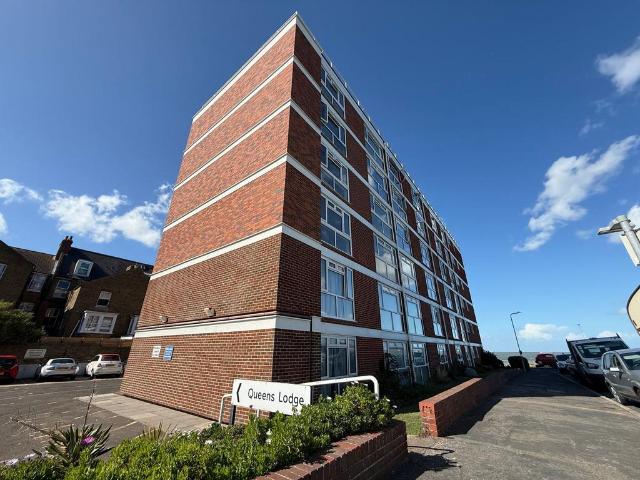 Flat for sale in Cliftonville West, Acol