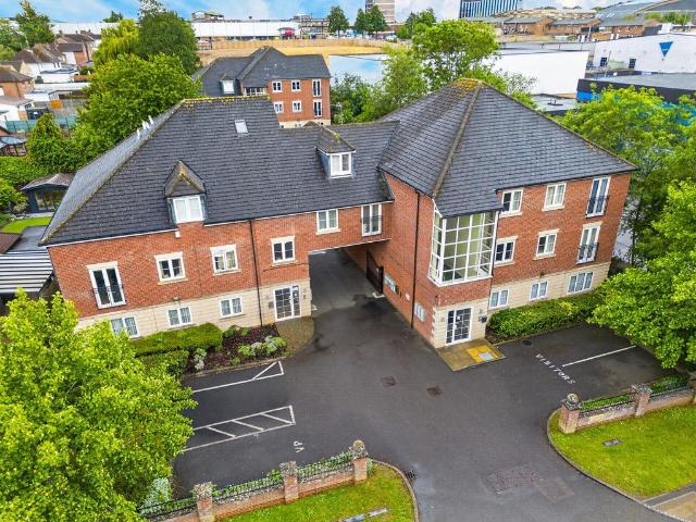 Flat for sale in Corby Village, Corby