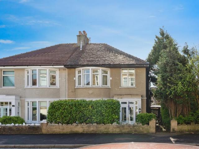 Flat for sale in West End, Bare