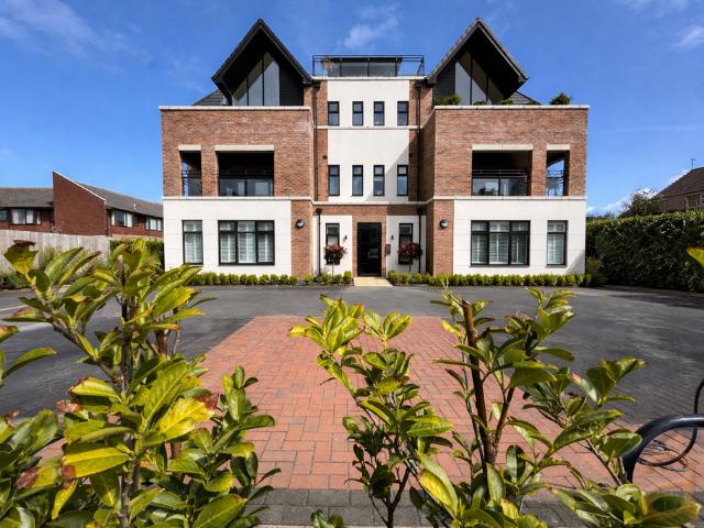 Flat for sale in Southport, Sefton