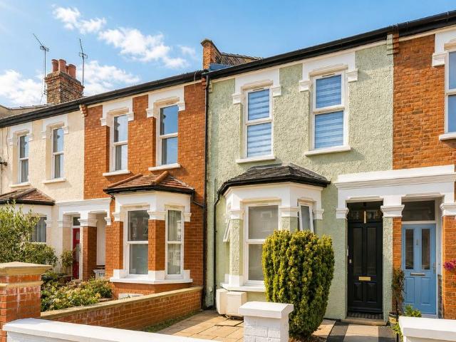 Flat for sale in London Borough of Ealing, Hanwell