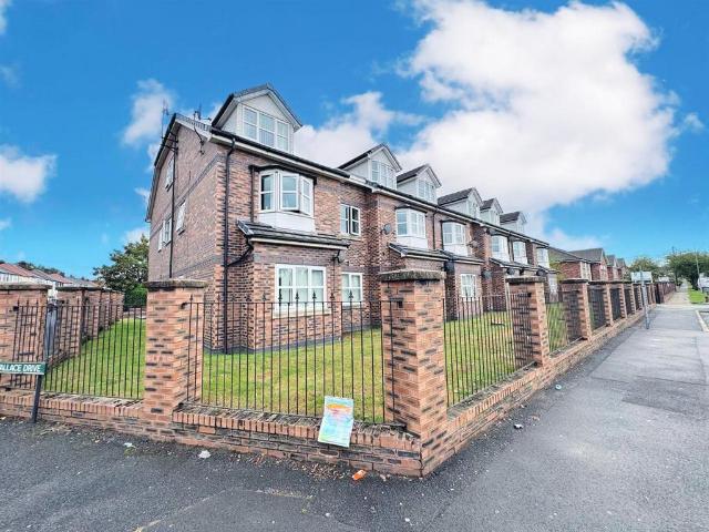Flat for sale in Mosscroft, Huyton