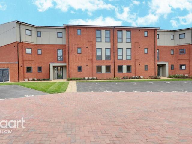 Flat for sale in Harlow, Essex