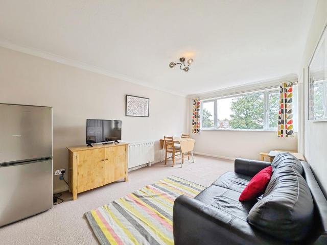 Flat for sale in Jesmond, Tyne And Wear