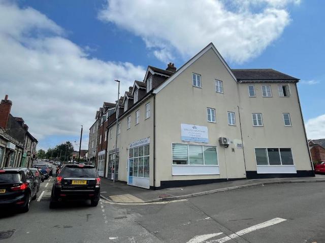 Flat for sale in Amesbury