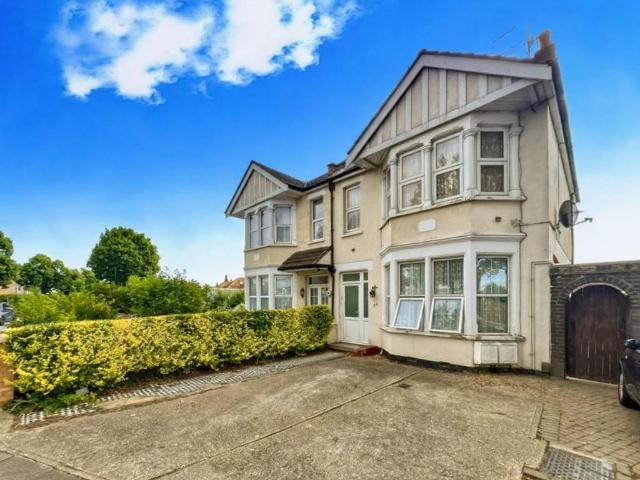 Flat for sale in Alton Barnes, Isle Of Man