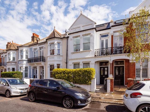 Flat for sale in Fulham, Isle Of Man