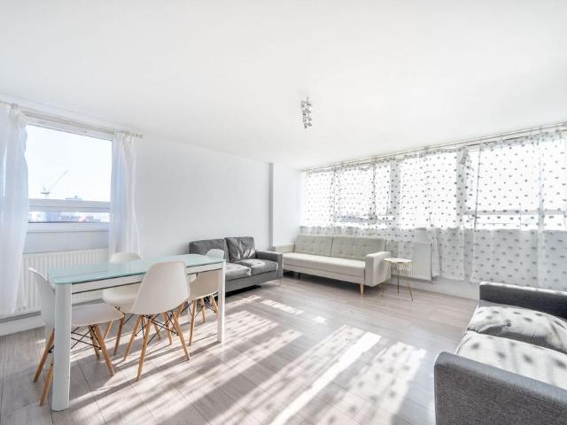 Flat for sale in Sudbury, Greater London
