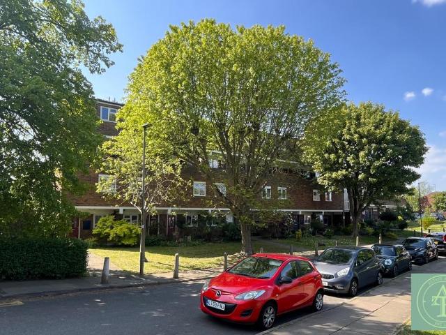 Flat for sale in Finchley, Isle Of Man