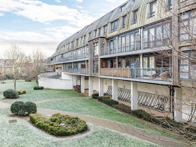 Flat for sale in Hertford, Colliers End