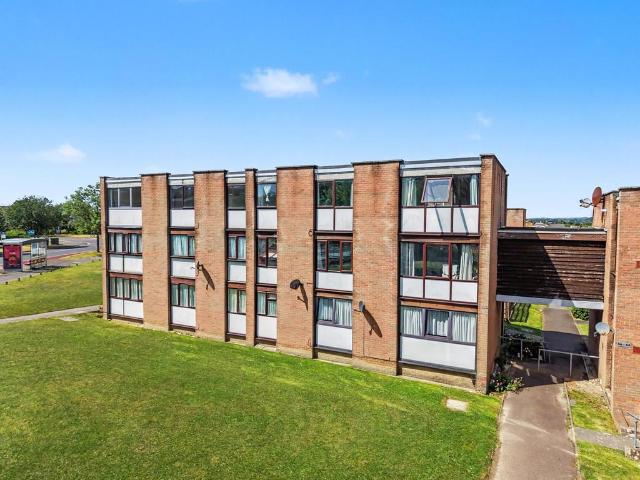 Flat for sale in Oakdale, Poole