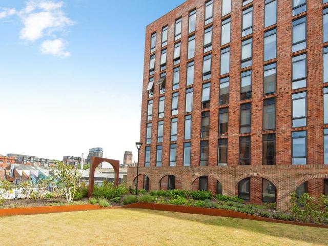 Flat for sale in Baltic Triangle, Calderstones