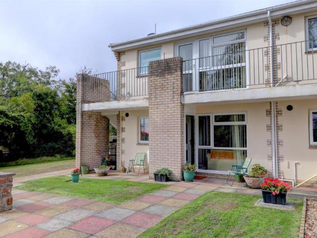 Flat for sale in Northam, Torridge