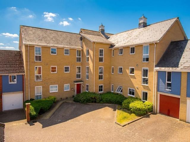 Flat for sale in Burgh St Peter, Norfolk