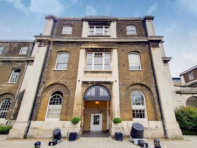 Flat for sale in Greater London