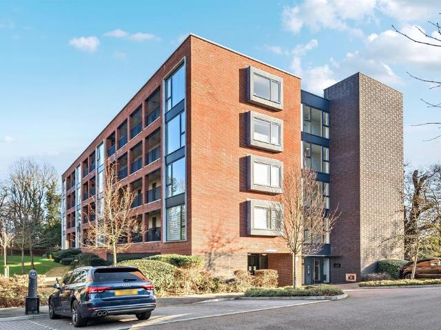 Flat for sale in Cockfosters, Isle Of Man