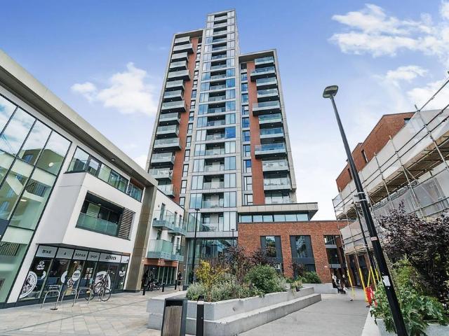 Flat for sale in Bromley-by-Bow, Poplar Grove