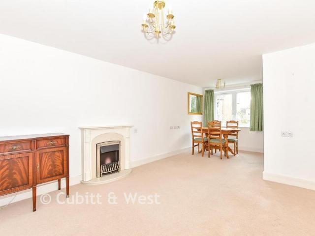 Flat for sale in Denmead, Hampshire