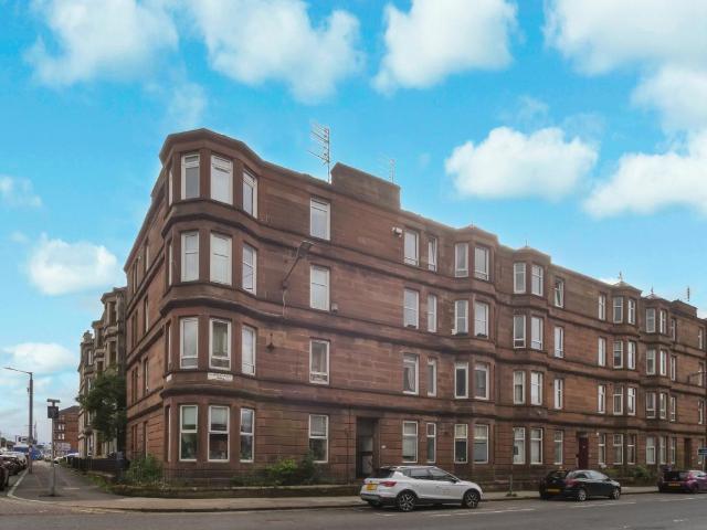 Flat for sale in Haghill, Scotland
