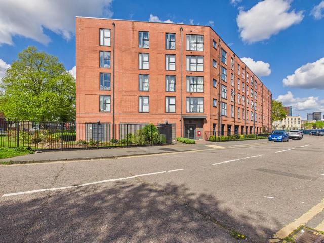 Flat for sale in Highgate, West Midlands