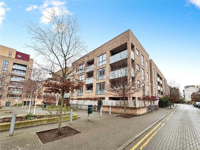 Flat for sale in London Borough of Lewisham, Greater London