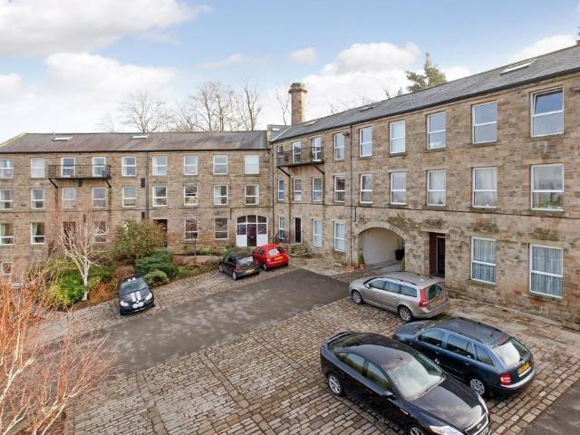 Flat for sale in Guiseley, West Yorkshire