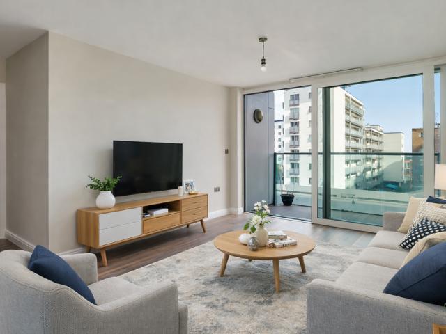 Flat for sale in London Borough of Hounslow, Greater London