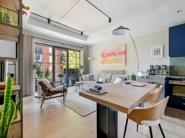 Flat for sale in Goodluck Hope, Cat Hill