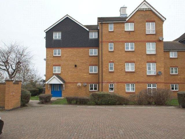 Flat for sale in Thamesmead, Isle Of Man