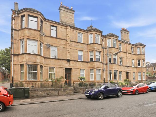 Flat for sale in Rutherglen, Scotland