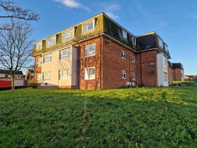 Flat for sale in Budlake, Devon