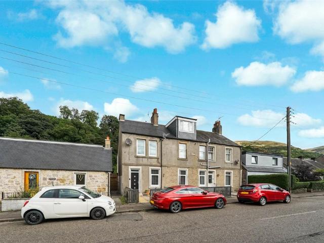 Flat for sale in Menstrie, Scotland
