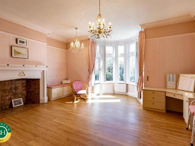 Flat for sale in Hyde Park, South Yorkshire