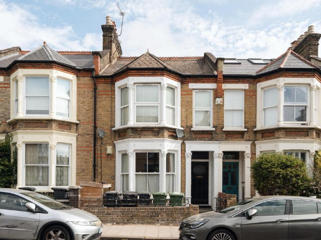 Flat for sale in London Borough of Lewisham, Brockley