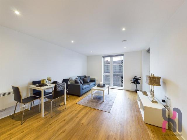 Flat for sale in Georgia, Greater Manchester