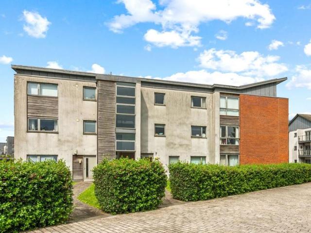 Flat for sale in Cambuskenneth, Scotland
