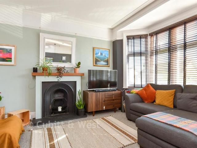 Flat for sale in West Worthing, Worthing